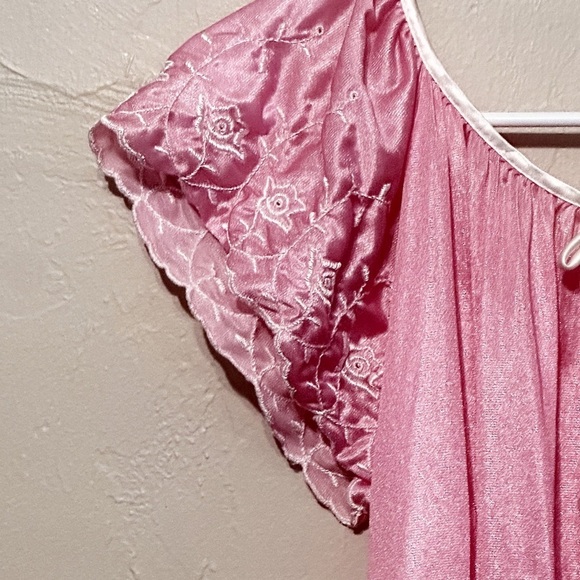 Vintage Nightgown Maxi Short Pink Flutter Sleeve Embroidery 1970s Barbie - Picture 3 of 5